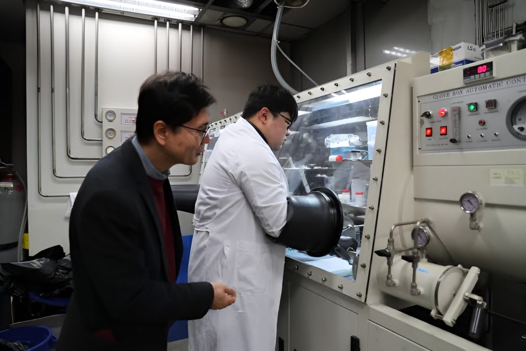 Researchers Develop Solid-State Lithium-Sulfur Battery Design for Faster Charging and Longer Life Researchers Develop Solid-State Lithium-Sulfur Battery Design for Faster Charging and Longer Life